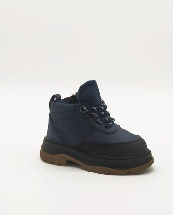 bota de criança com pelo no interior