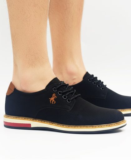 sapato de homem desportivo cor preto com castanho