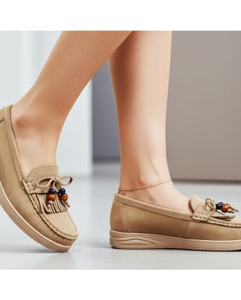 mocassim para senhora em camurça com laço e franja cor kahki