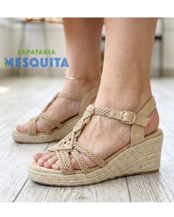 Sandália de senhora cor khaki cunha (7cm)  em corda