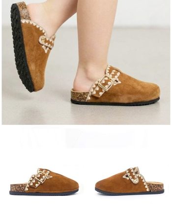 chinelo fechado de criança cor camel